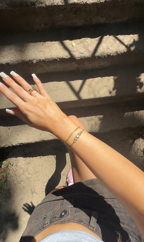 Aligned Glow Bracelet — Gold