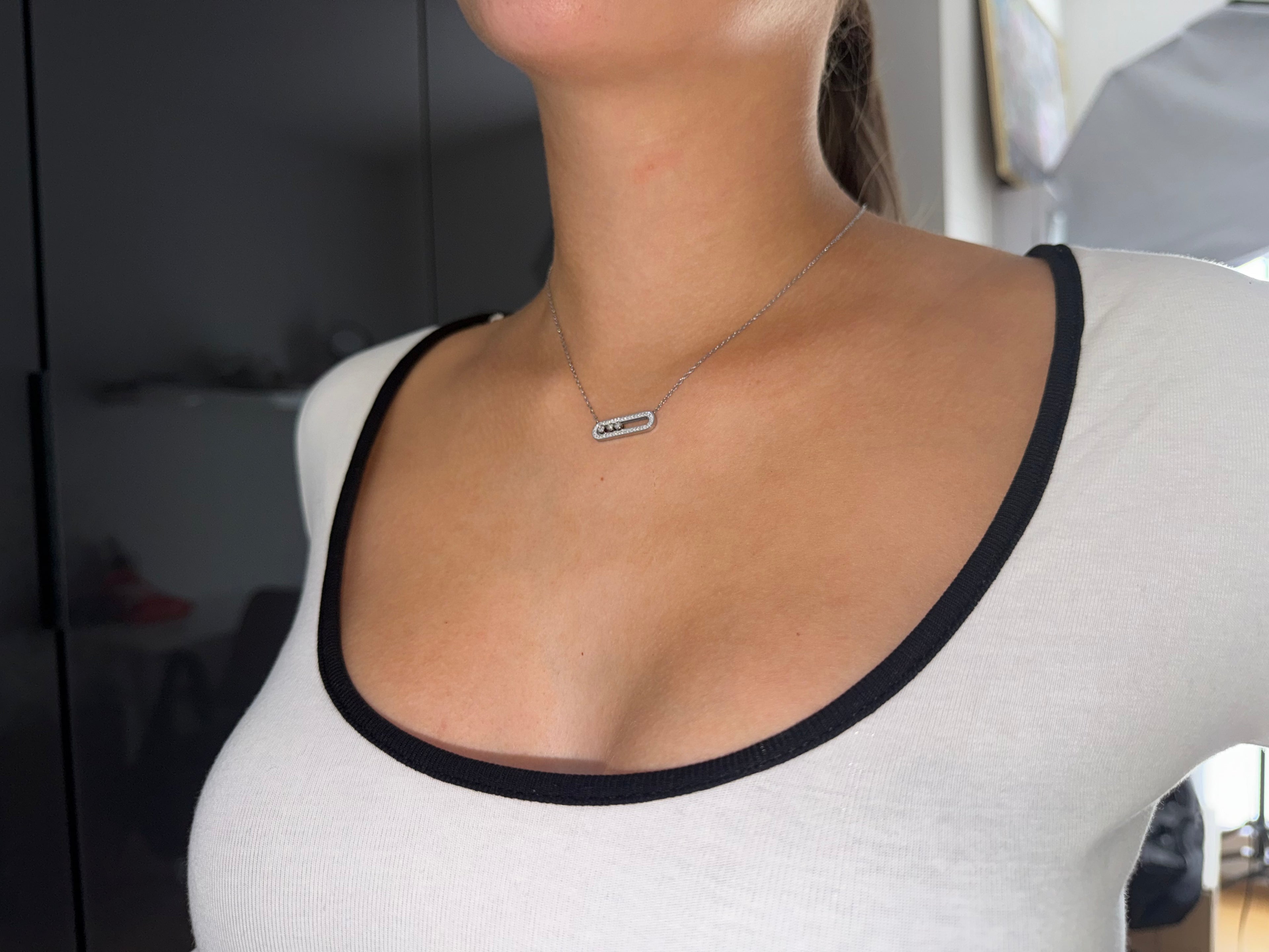 Moving Gem Necklace Silver