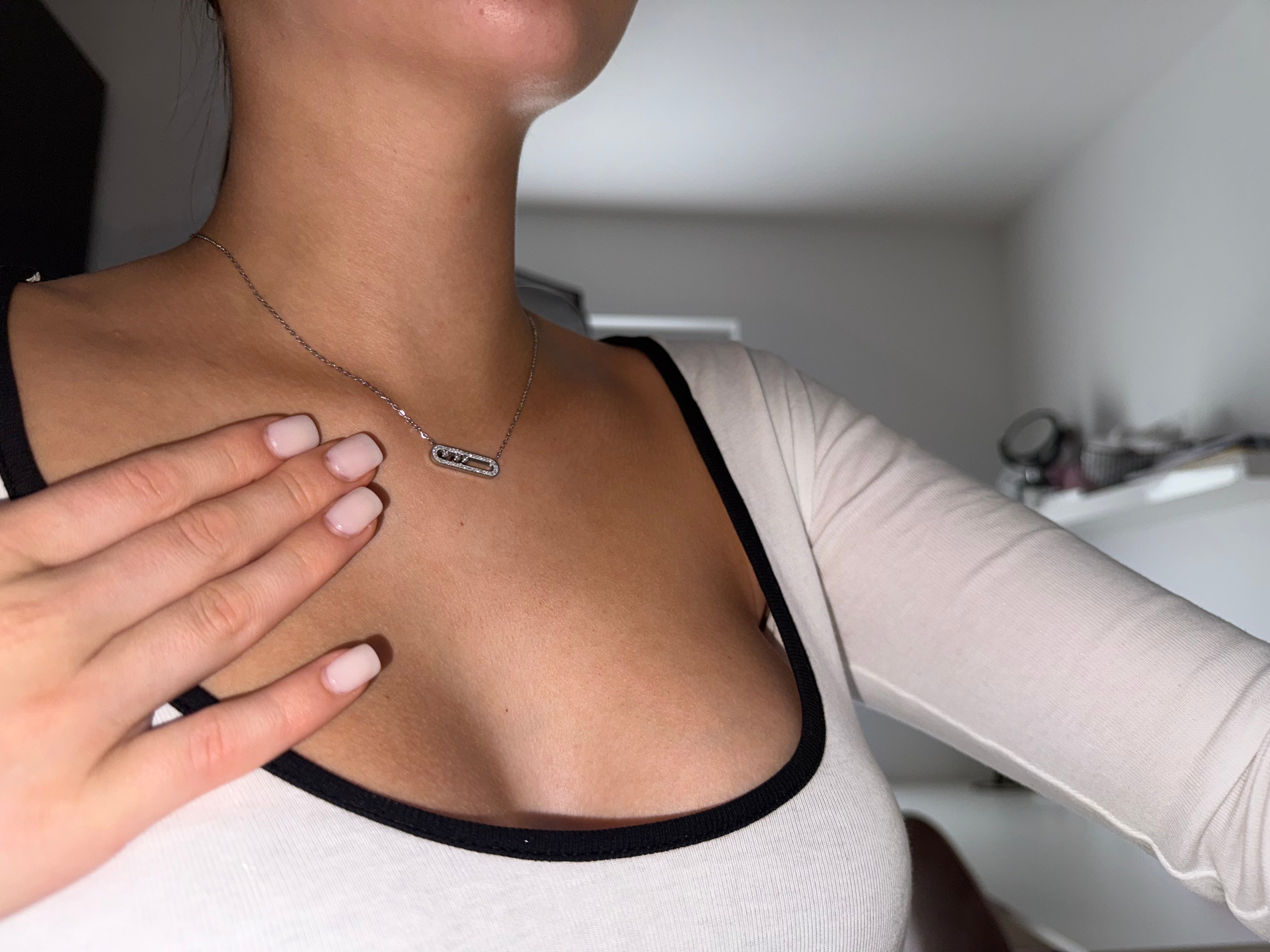 Moving Gem Necklace Silver